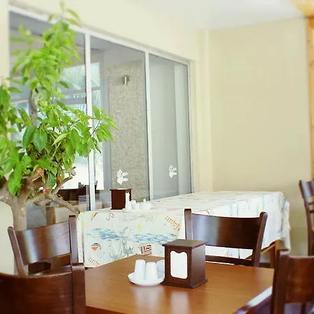 Alojamento de Acomodação e Pequeno-almoço Albergo Cesme Çeşme