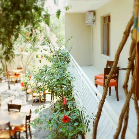 Bed & Breakfast Albergo Cesme 3*